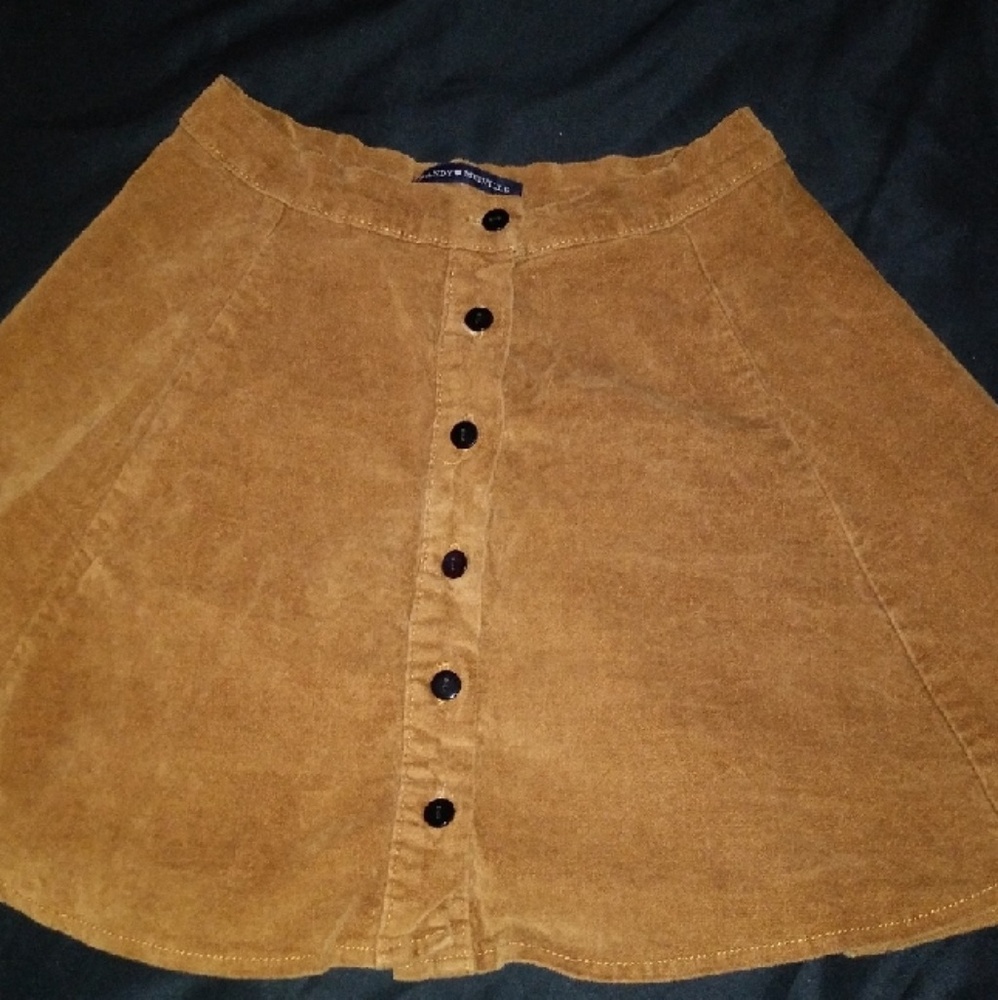 Brandy Melville skirt